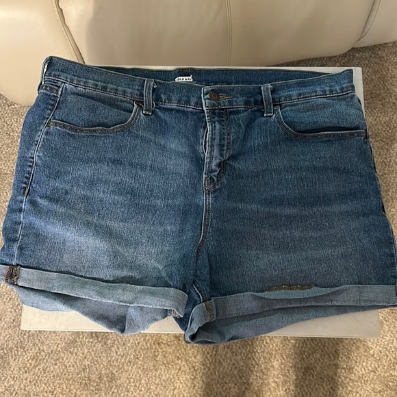 Old Navy Pants - Old Navy denim stretch cotton shorts